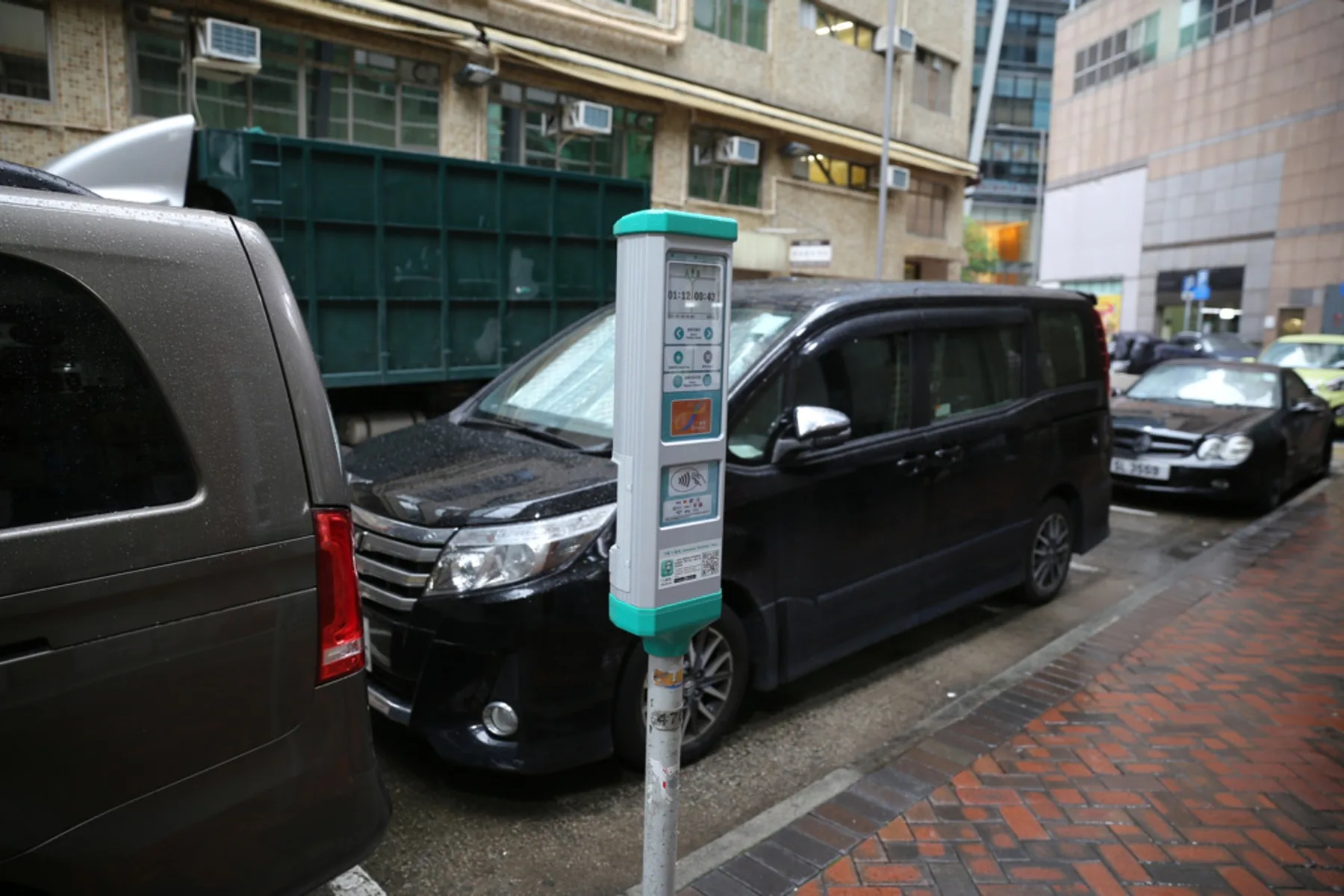 路边停车位 AI 识别系统概念渲染
